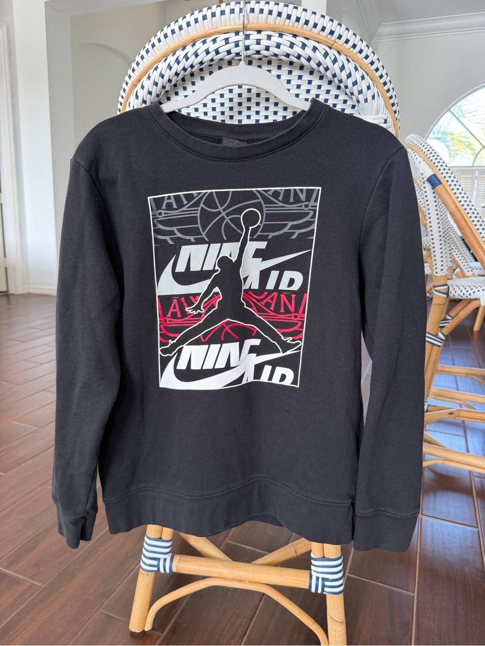 Jordan Boys XL Crewneck Sweatshirt Black Stack Up Jumpman Nike Air Graphic 13-15